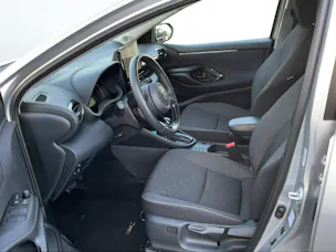 Toyota Yaris 1.5 VVT-i HSD Trend