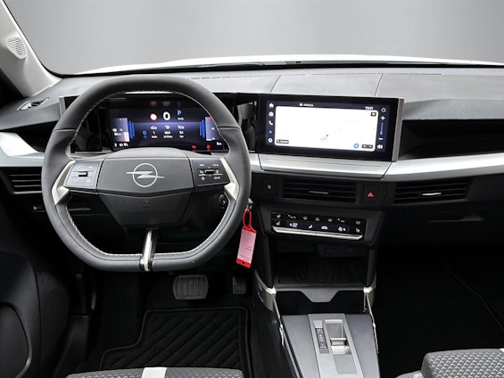 Vehicle image 13 Vehicle image 13