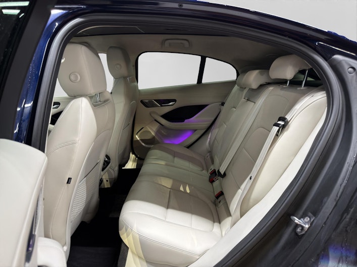 Vehicle image JAGUAR I-PACE
