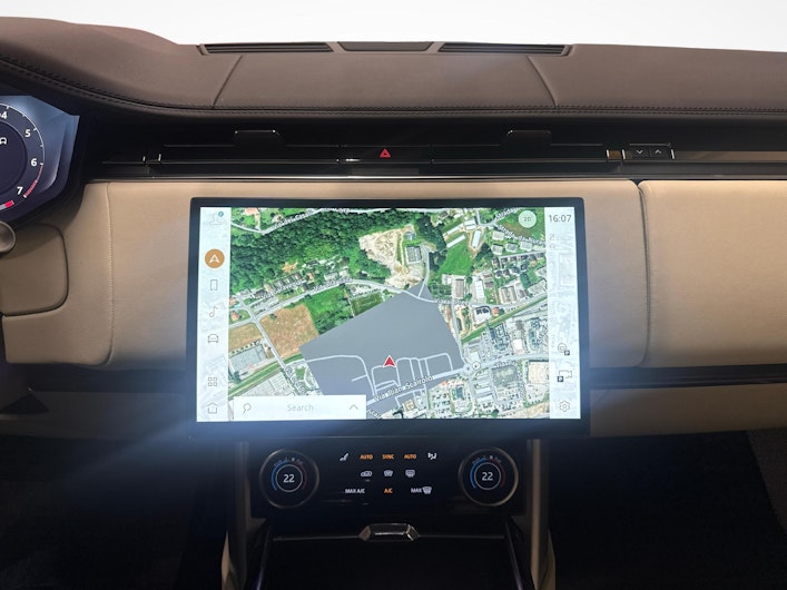 Vehicle image LAND ROVER RANGE ROVER