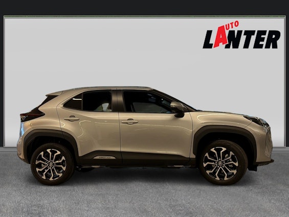 Vehicle image 4 Vehicle image 4