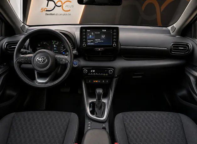 Toyota Yaris 1.5 VVT-i HSD Trend