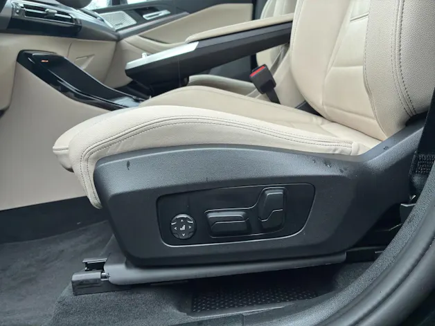 BMW 223d xDrive paddles Active Tourer