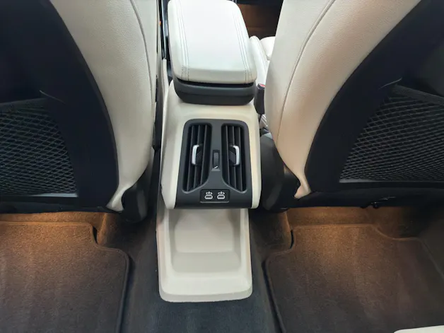 BMW 223d xDrive paddles Active Tourer