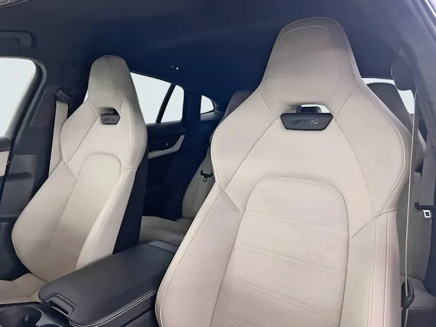 Porsche Panamera GTS
