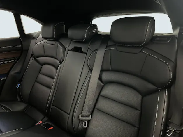 Porsche Taycan 4S Cross Turismo