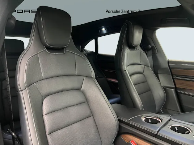Porsche Taycan 4S Cross Turismo