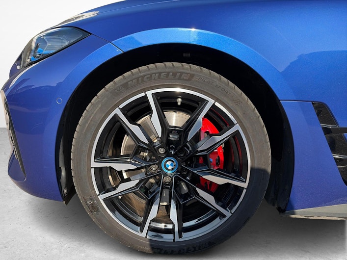 Vehicle image BMW i4