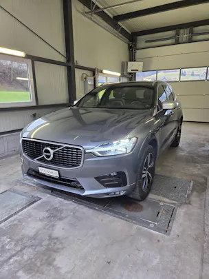 Volvo XC60 2.0 D4 R-Design AWD