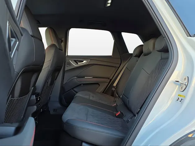 Audi Q4 e-tron 45 quattro