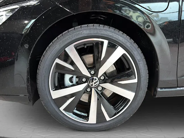 VW Golf 1.5 TSI PHEV Style