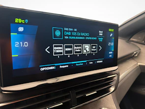 Fahrzeugbild PEUGEOT 3008 1.6 Plug-in Hybrid4 GT Pack
