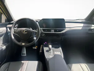 Lexus UX 300h F-Sport