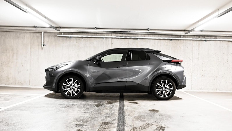 Vehicle image TOYOTA C-HR