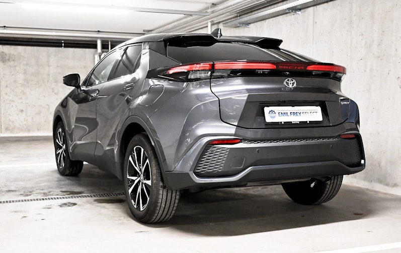 Vehicle image TOYOTA C-HR
