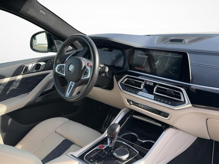 Vehicle image BMW X6