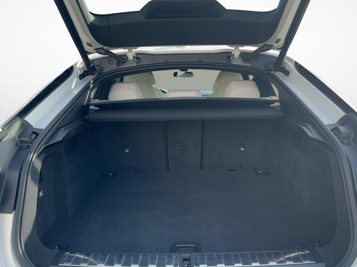 Vehicle image BMW X6