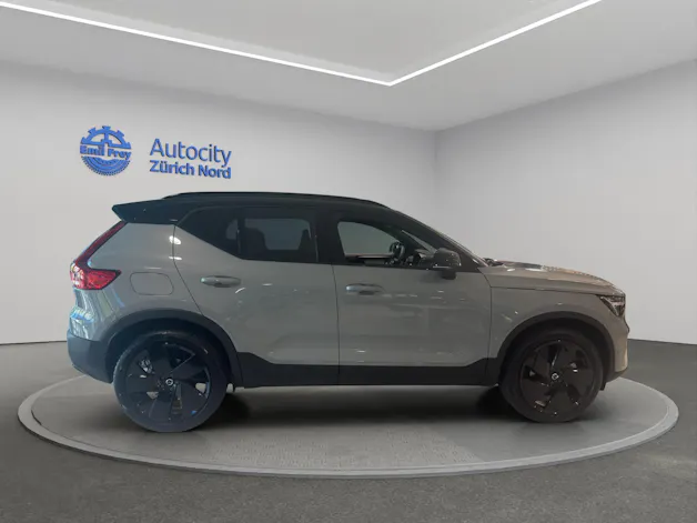 Volvo XC40 2.0 B4 MH Ultra Black Edition