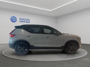 Vehicle image VOLVO XC40 2.0 B4 MH Ultra Black Edition