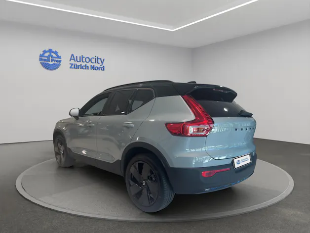 Volvo XC40 2.0 B4 MH Ultra Black Edition