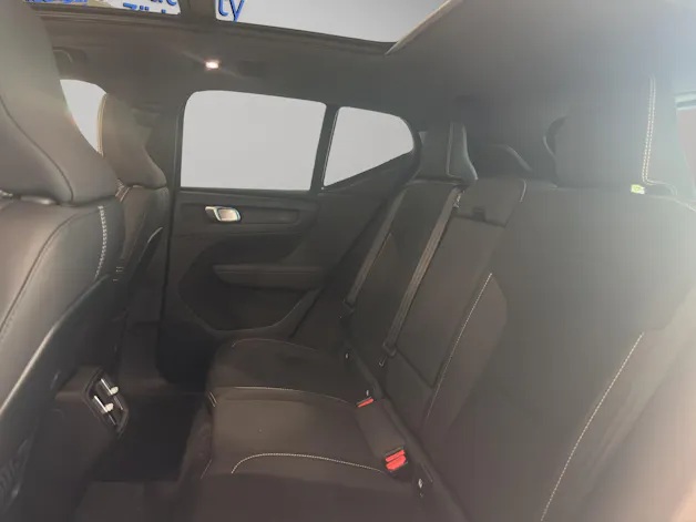Volvo XC40 2.0 B4 MH Ultra Black Edition