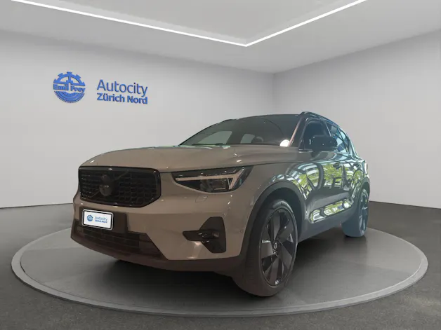 Volvo XC40 2.0 B4 MH Ultra Black Edition