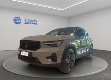 Vehicle image VOLVO XC40 2.0 B4 MH Ultra Black Edition Vehicle image VOLVO XC40 2.0 B4 MH Ultra Black Edition
