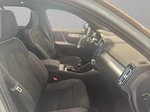 Volvo XC40 2.0 B4 MH Ultra Black Edition
