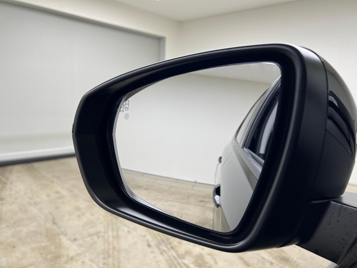 Vehicle image OPEL GRANDLAND