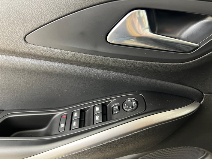 Vehicle image OPEL GRANDLAND