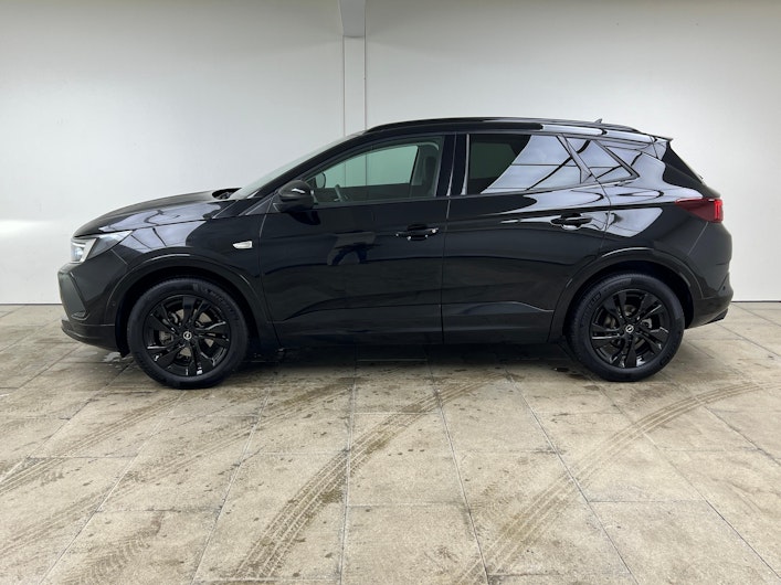 Vehicle image OPEL GRANDLAND