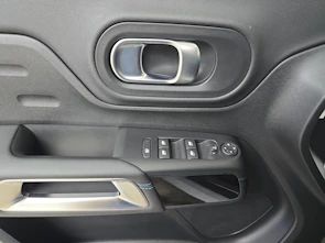 Fahrzeugbild CITROEN C5 Aircross 1.2 Hybrid Shine / Jetzt mit attraktivem 1.99% Leasing