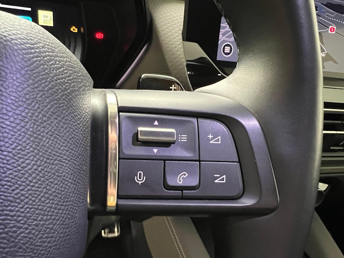 Vehicle image CITROEN C5 X