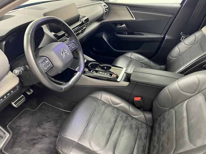 Vehicle image CITROEN C5 X