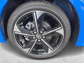 Vehicle image TOYOTA Yaris 1.5 VVT-i HSD Premiere Edition / ab 3,99% Leasing bei Abschluss einer Protect Autoversicherung