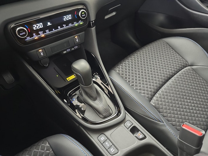 Vehicle image TOYOTA YARIS