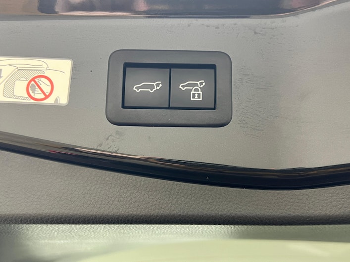 Vehicle image TOYOTA C-HR