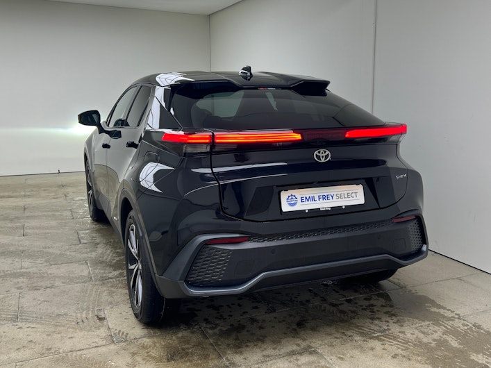 Vehicle image TOYOTA C-HR