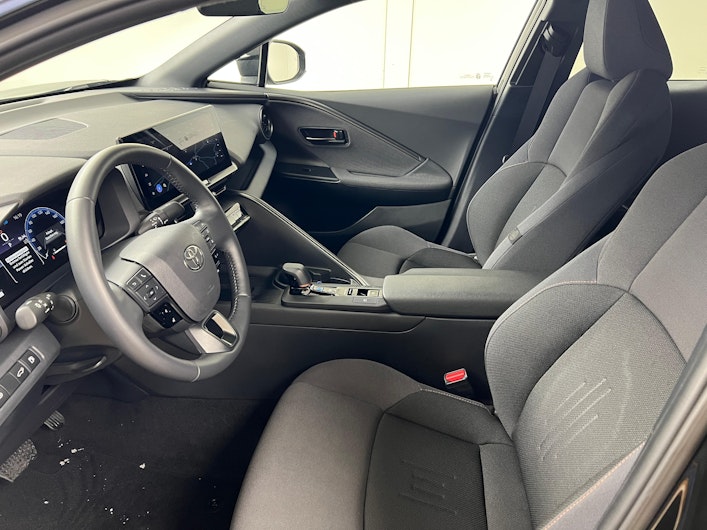 Vehicle image TOYOTA C-HR