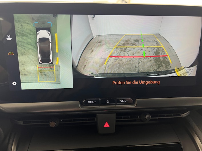 Vehicle image TOYOTA C-HR