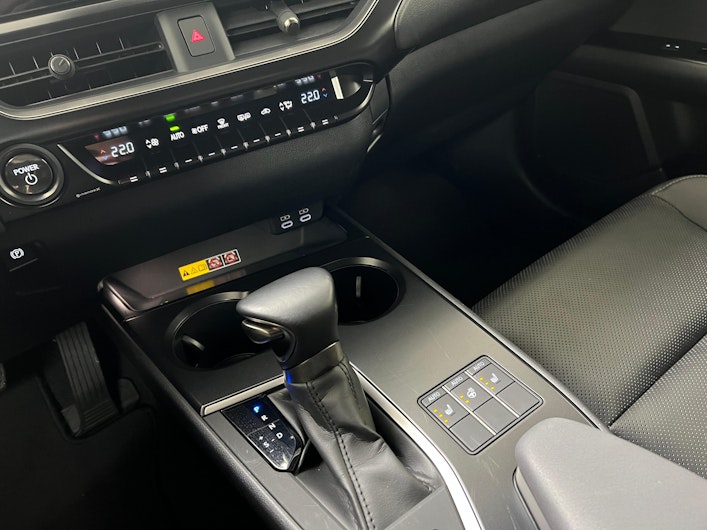 Vehicle image LEXUS UX