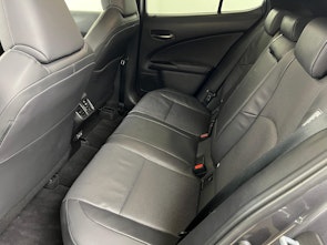 Vehicle image LEXUS UX 250h Comfort