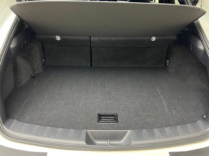 Vehicle image LEXUS UX