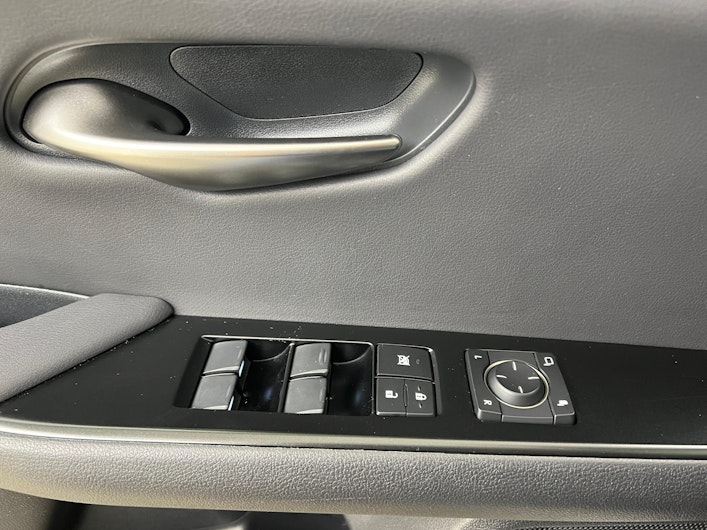 Vehicle image LEXUS UX