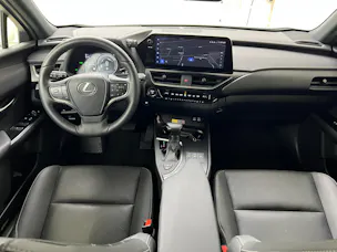 Lexus UX 250h Comfort / Jetzt mit attraktivem 1,99% Leasing