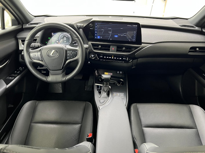 Vehicle image LEXUS UX