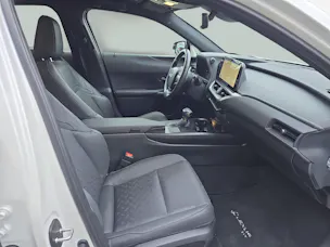 Lexus UX 250h Comfort / Jetzt mit attraktivem 1.99% Leasing