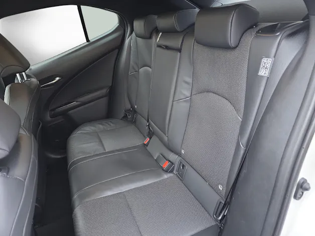 Lexus UX 250h Comfort / Jetzt mit attraktivem 1.99% Leasing