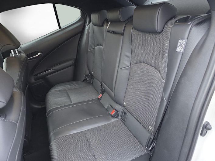 Vehicle image LEXUS UX