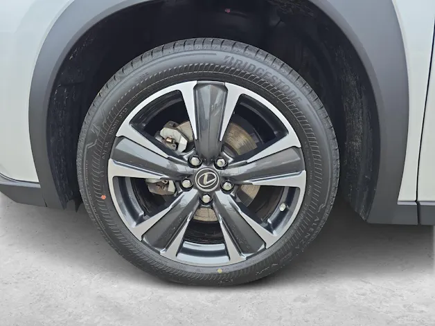 Lexus UX 250h Comfort / Jetzt mit attraktivem 1.99% Leasing